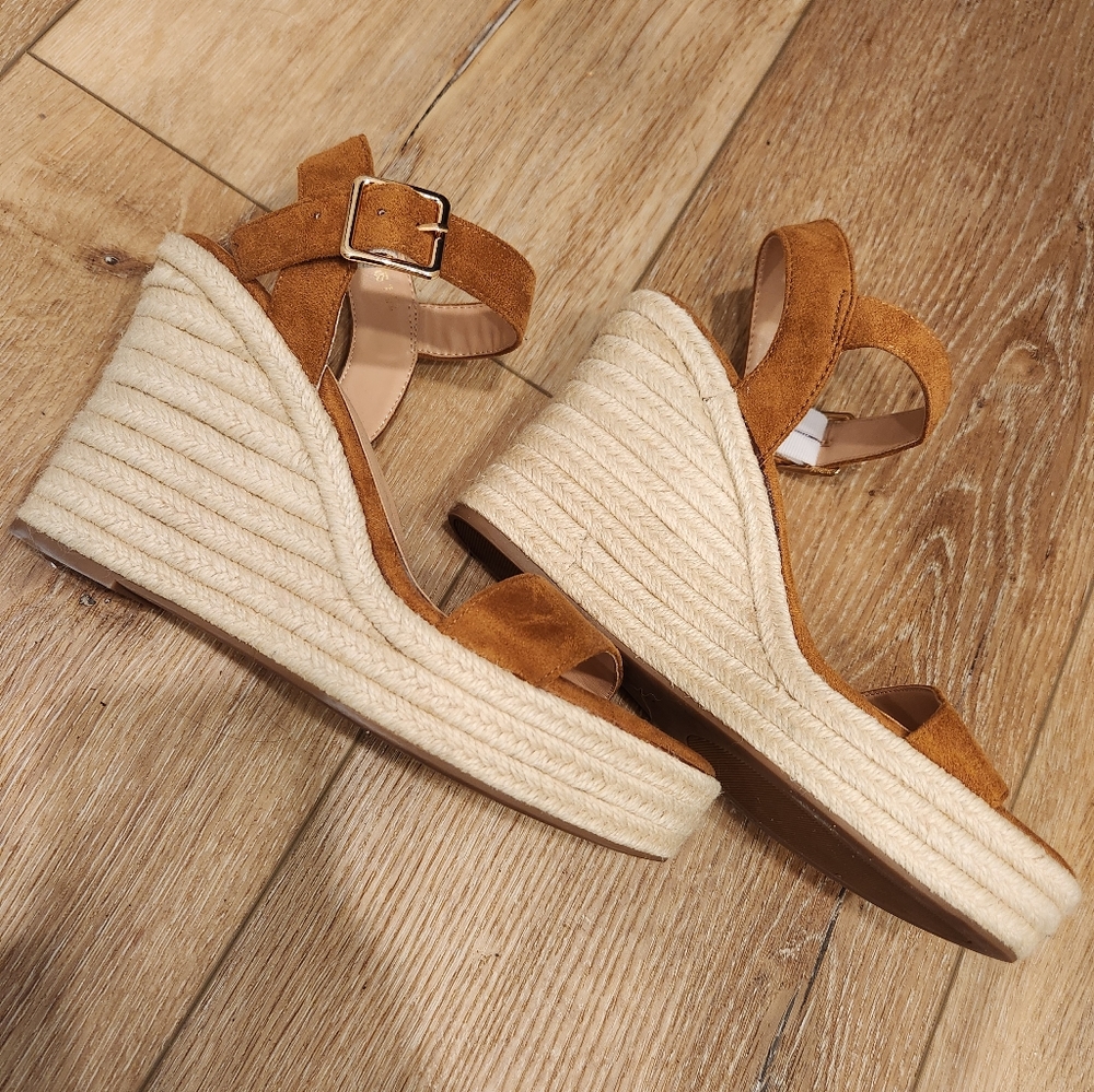New platform sandals - Picture 3 of 6